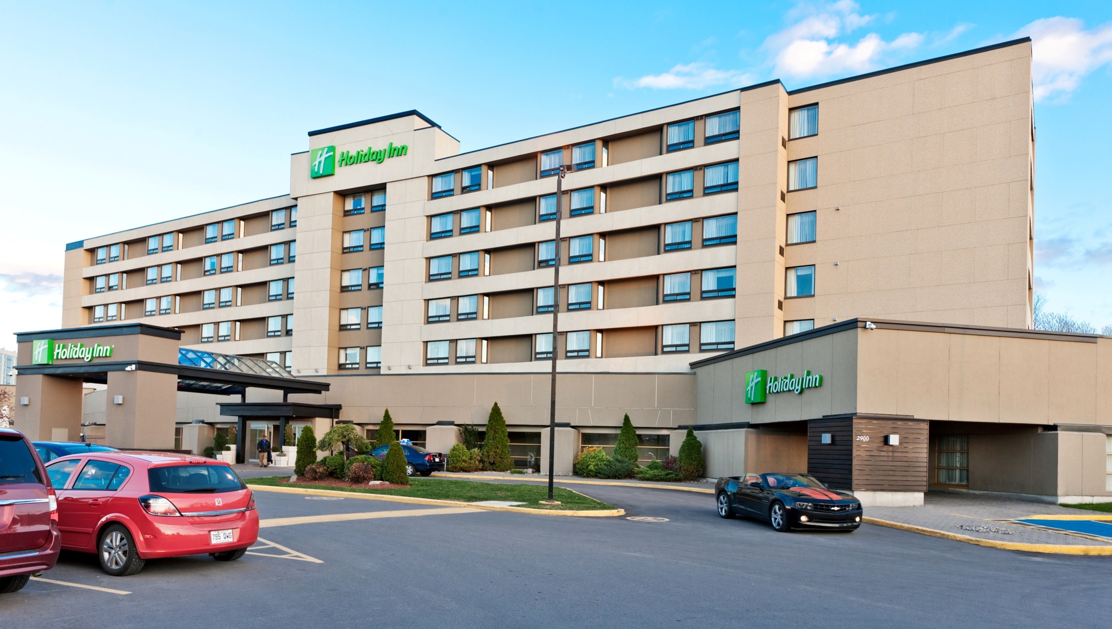 Photo of Holiday Inn Laval building exterior