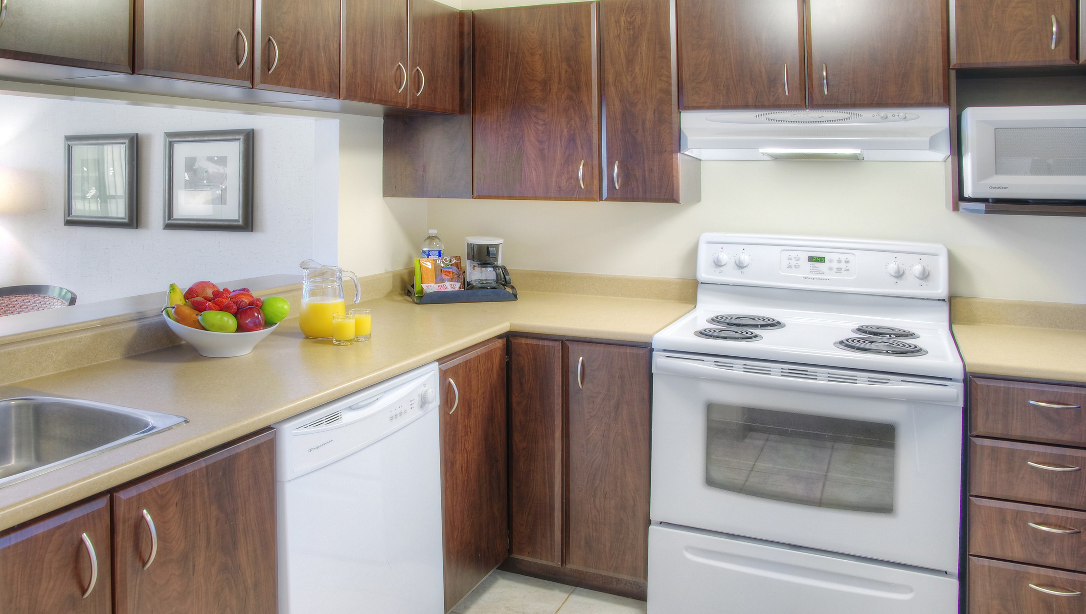 Photo of Les Suite Ottawa premiere suite kitchen